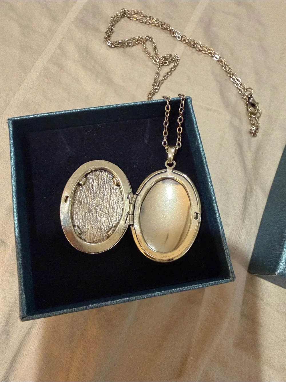 Litjoycrate gold tone